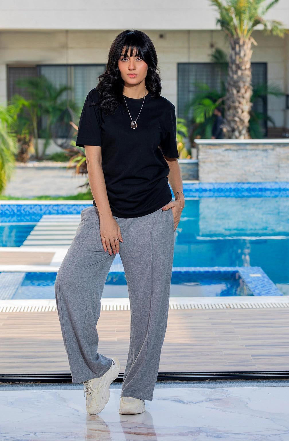 Classic Black Crew Neck T-Shirt – Women's Timeless Cotton